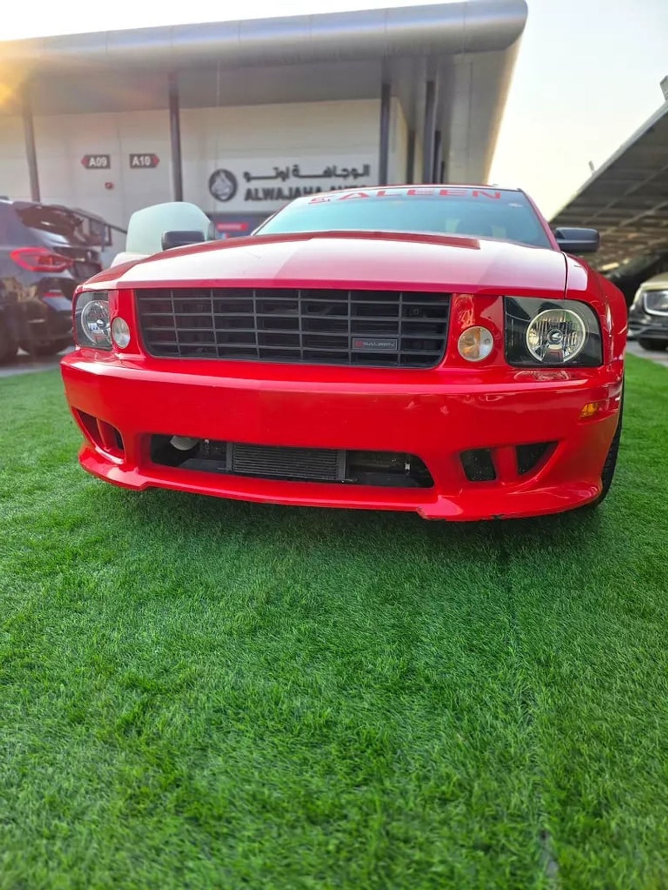 Ford Mustang Very Rare SALEEN clean title / full original 49000 kms only .