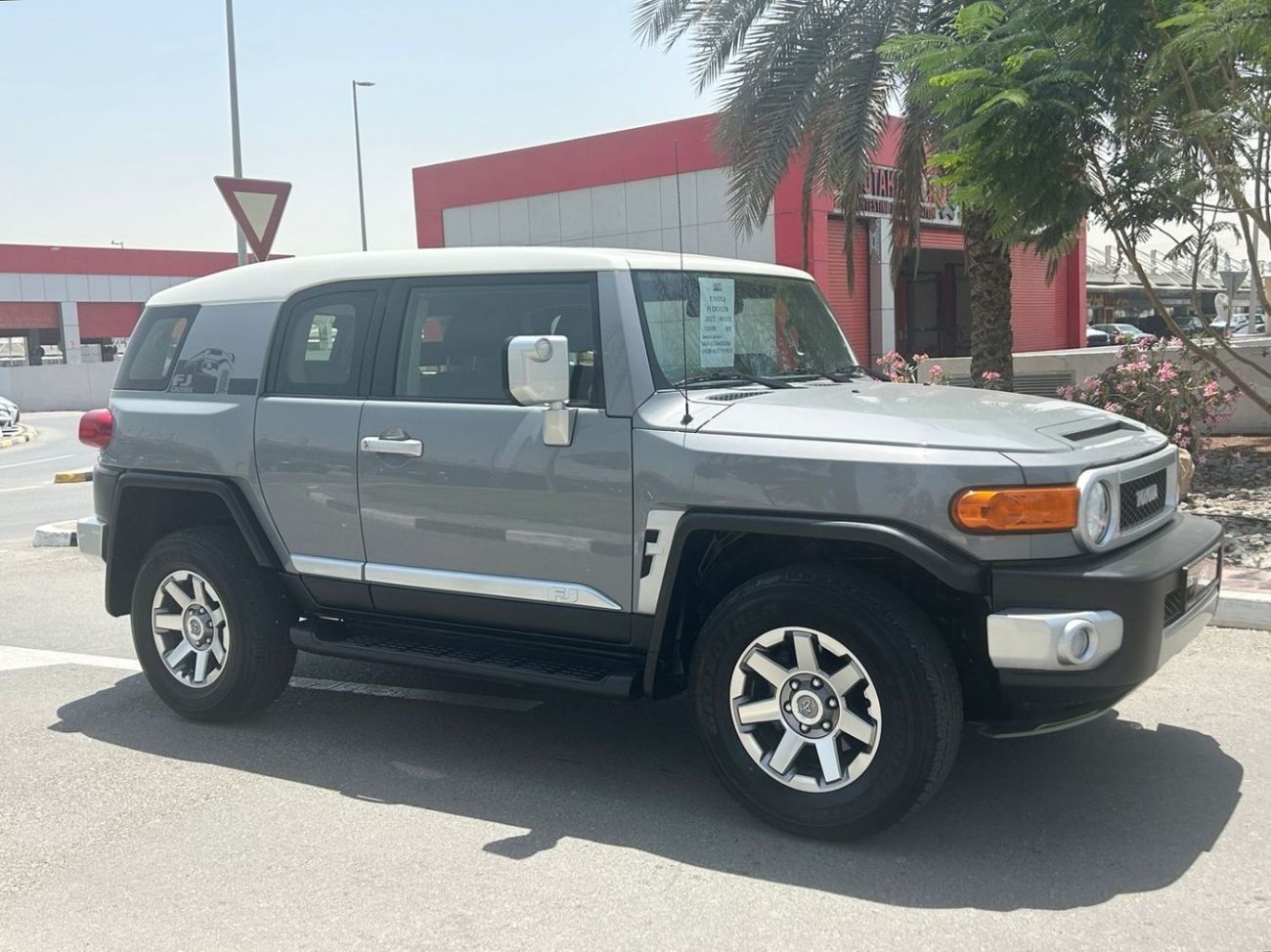Toyota FJ Cruiser FJ1 Final Edition 4.0L 2022 GCC LOW MILEAGE SINGLE OWNER IN MINT CONDITION