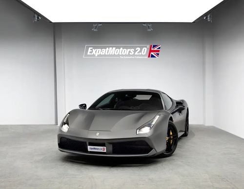 فيراري 488 GTB ستاندارد Grigio Titanio + Carbon Fibre Spec • Full Service History • GCC