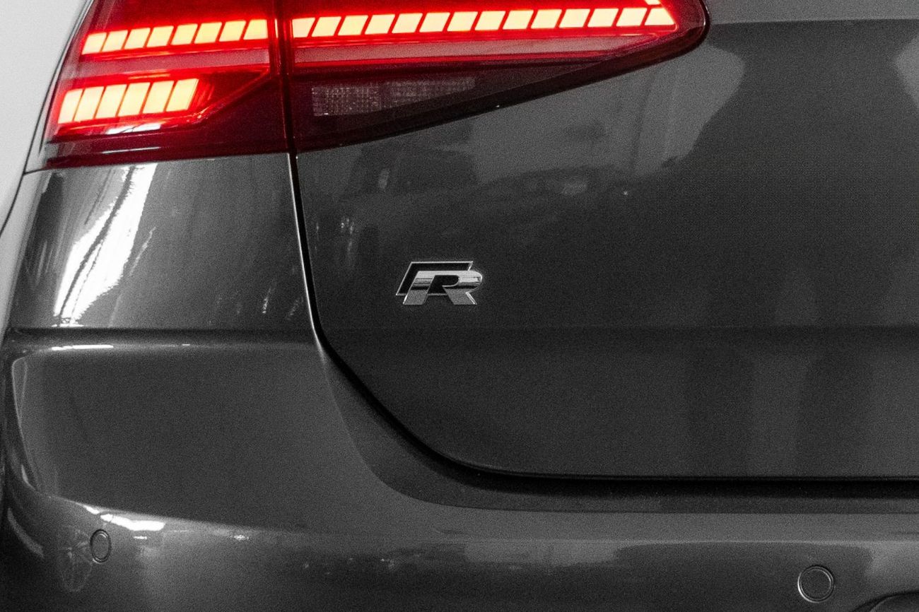 Volkswagen Golf R