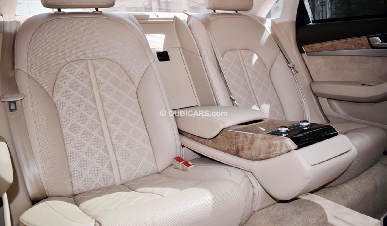 Audi A8 4.2L Quattro