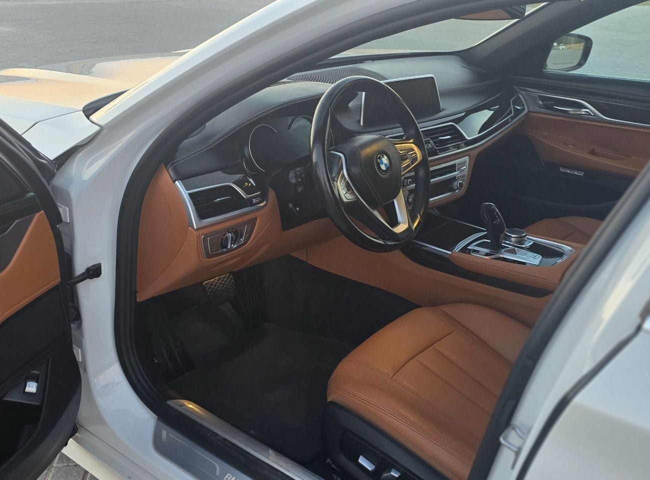 بي أم دبليو 730Li
