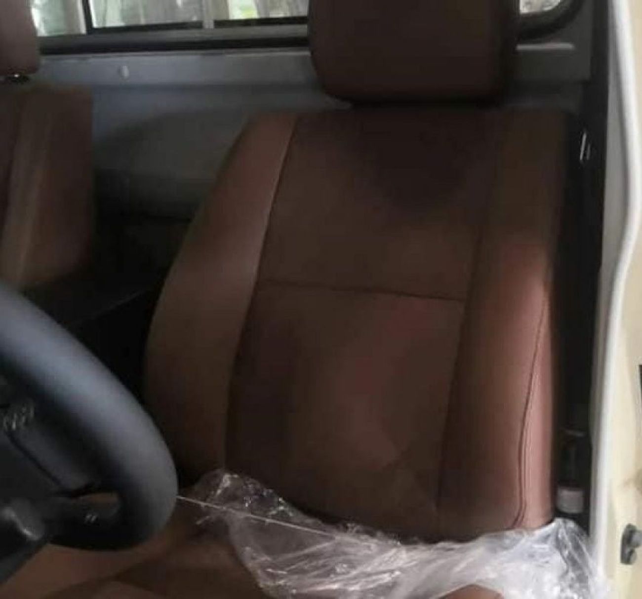 تويوتا لاند كروزر بيك آب 2024 TOYOTA LAND CRUISER PICK UP 4.0L NEW SHAPE PETROL AUTOMATICZERO KM