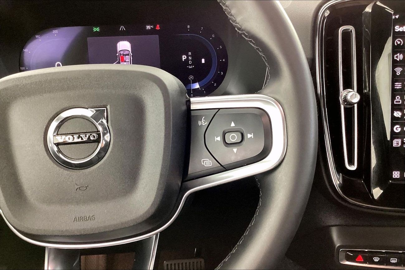 فولفو XC 40 B4 Core | Carnival Sale • UP TO AED 20,000 OFF | شامل الضمان | 0 ﺪﻔﻋﺓ ﺃﻮﻟﻯ