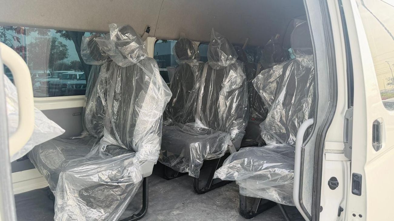 Toyota Hiace 2009 | RHD | 3.0L DIESEL ENGINE | MANUAL TRANSMISSION | 14 SEATERS | 2WD |