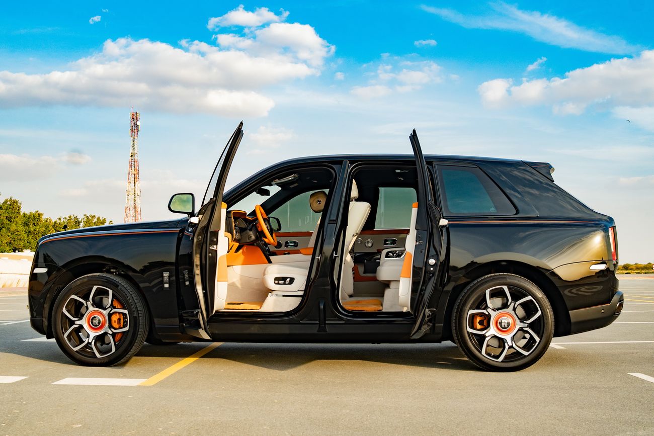 Rolls-Royce Cullinan 6.7L Twin-Turbo (563 HP)