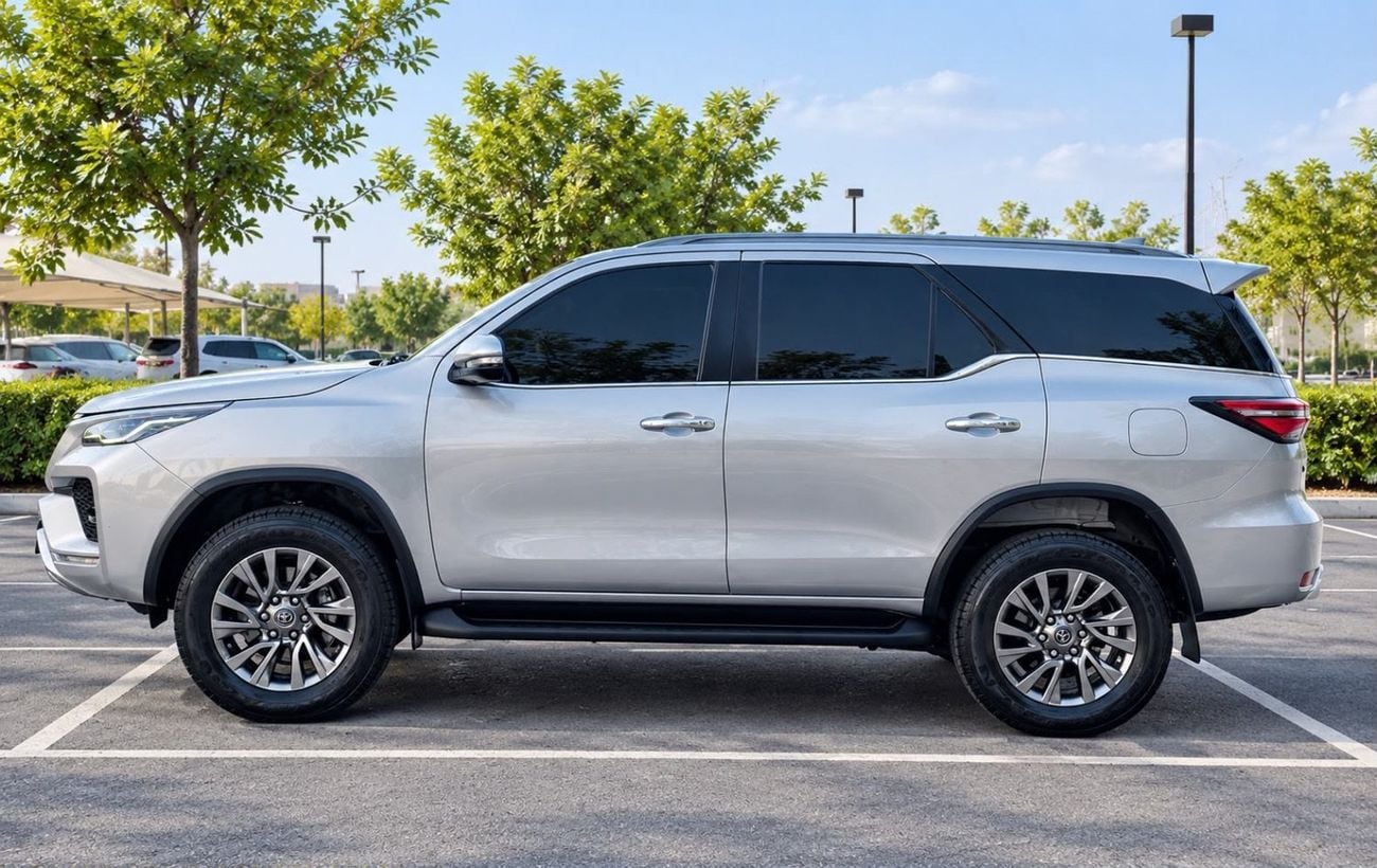 Toyota Fortuner VXR 4.0L Cylinders 6 Petrol