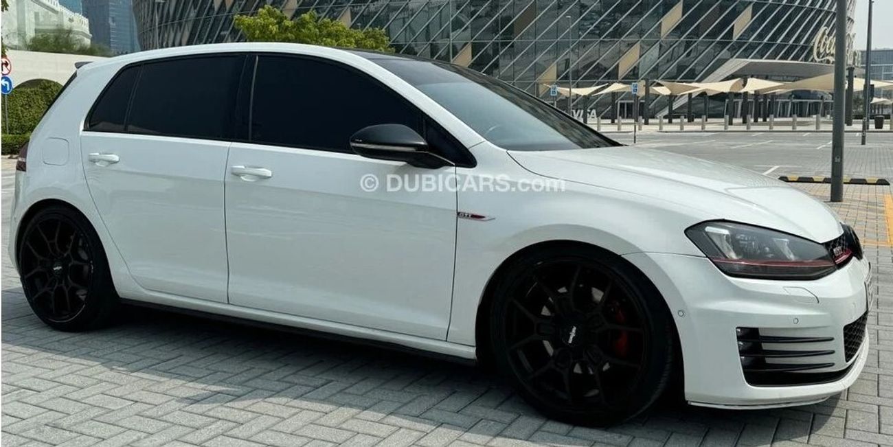 Volkswagen Golf GTI