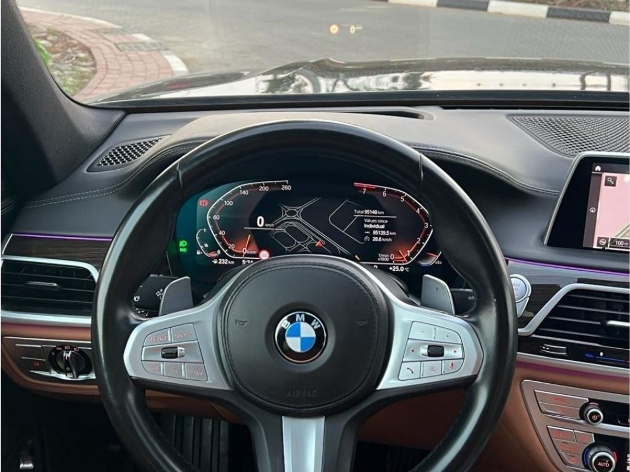BMW 730Li Pure Excellence BMW 730Li GCC 2022 UNDER WARRANTY AND SERVICE CONTRACT ORIGINAL PAIN