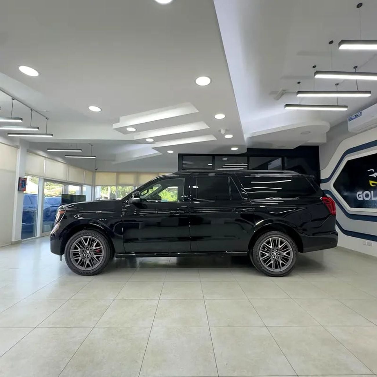 فورد إكسبيديشن Platinum 3.5L (400 HP) 4WD Platinum MAX