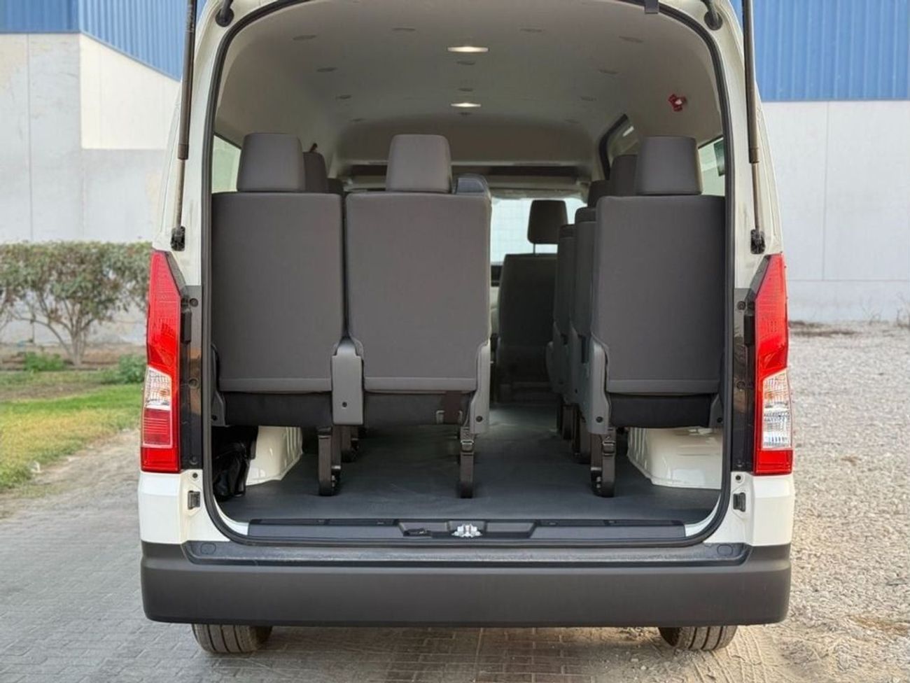 Toyota Hiace 2026 Model Toyota Hiace DX 13-Seater 3.5L V6 Petrol A/T (3-Point Seatbelts) For Local