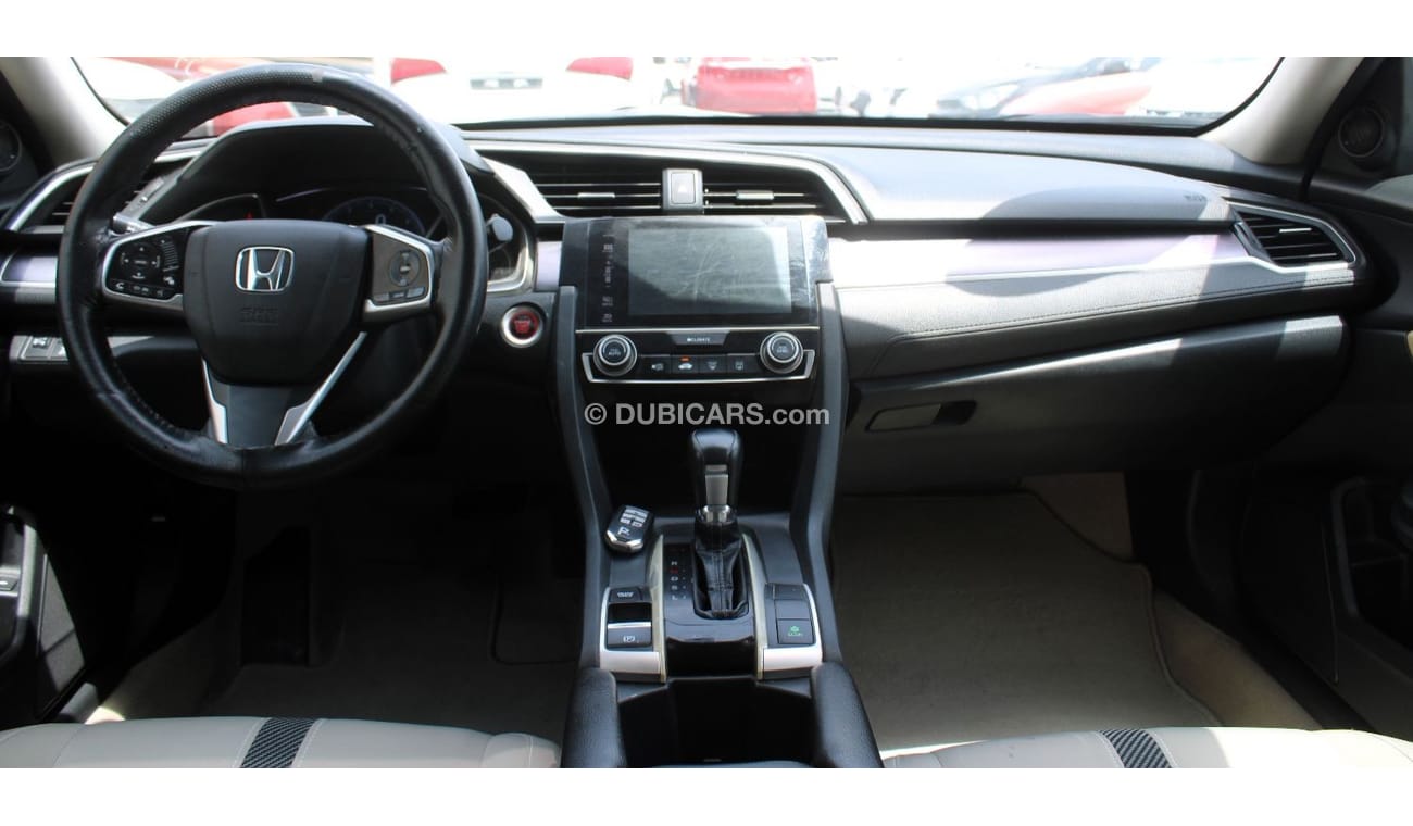 Honda Civic LX HONDA CIVIC - 2017 - SUNROOF - ACCIDENTS FREE - GCC