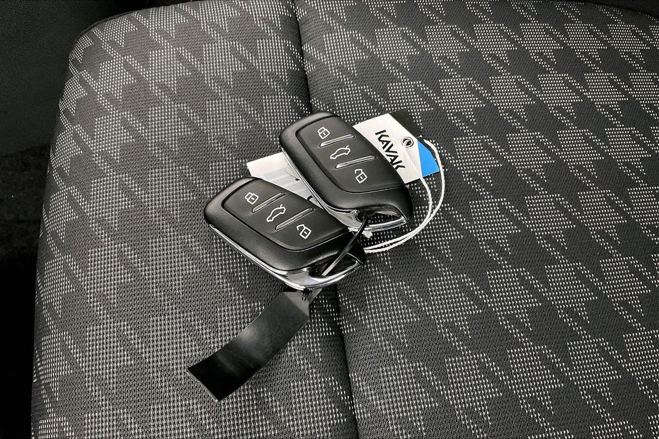 Volkswagen Touareg R-Line| 1 year free warranty | Exclusive Eid offer