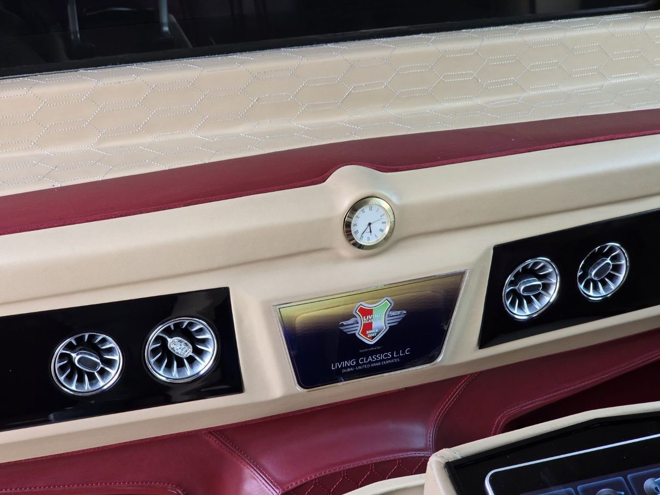 Cadillac Escalade ESV Platinum 6.2L ESCALADE ESV PLATINUM 2018 GCC VIP SEATS // TV // LOW MILEAGE // PERFECT CONDITION