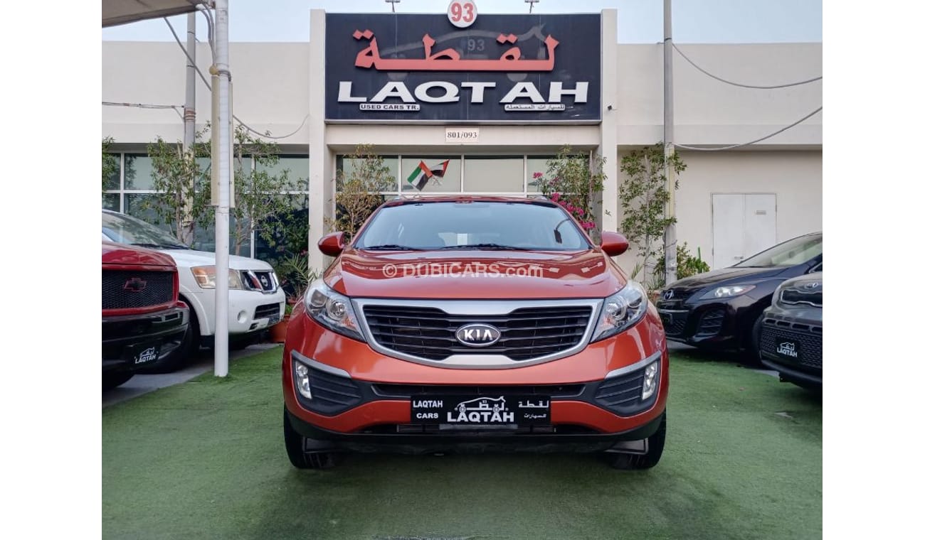 Kia Sportage 2012 Gulf model, agency paint, alloy wheels, cruise control, rear wing camera, in excellent conditio