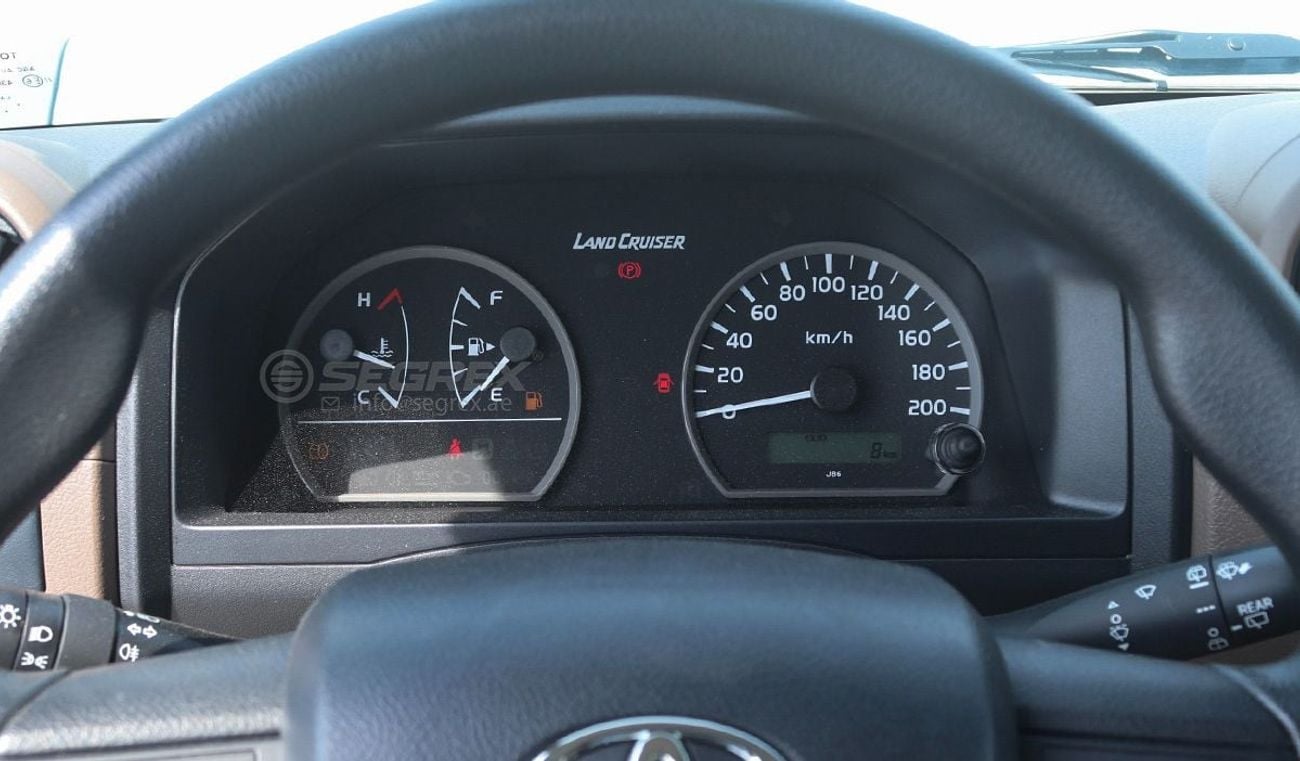 Toyota Land Cruiser 70 Hardtop LC71 . 4.0L . Petrol . 4WD . 5-Speed Manual . 7 Seats . 3 Doors For Export