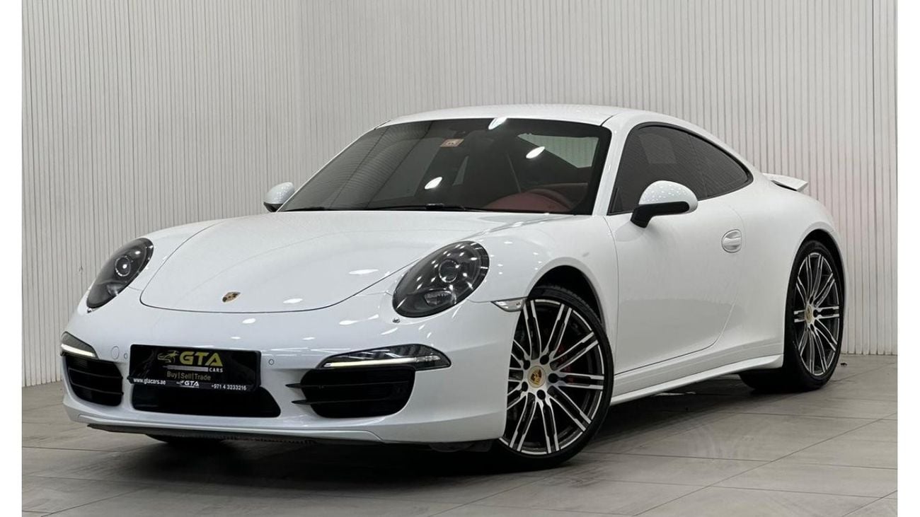 Porsche 911 2015 Porsche 911 Carrera 4, Service History, Low Kilometers, GCC Specs