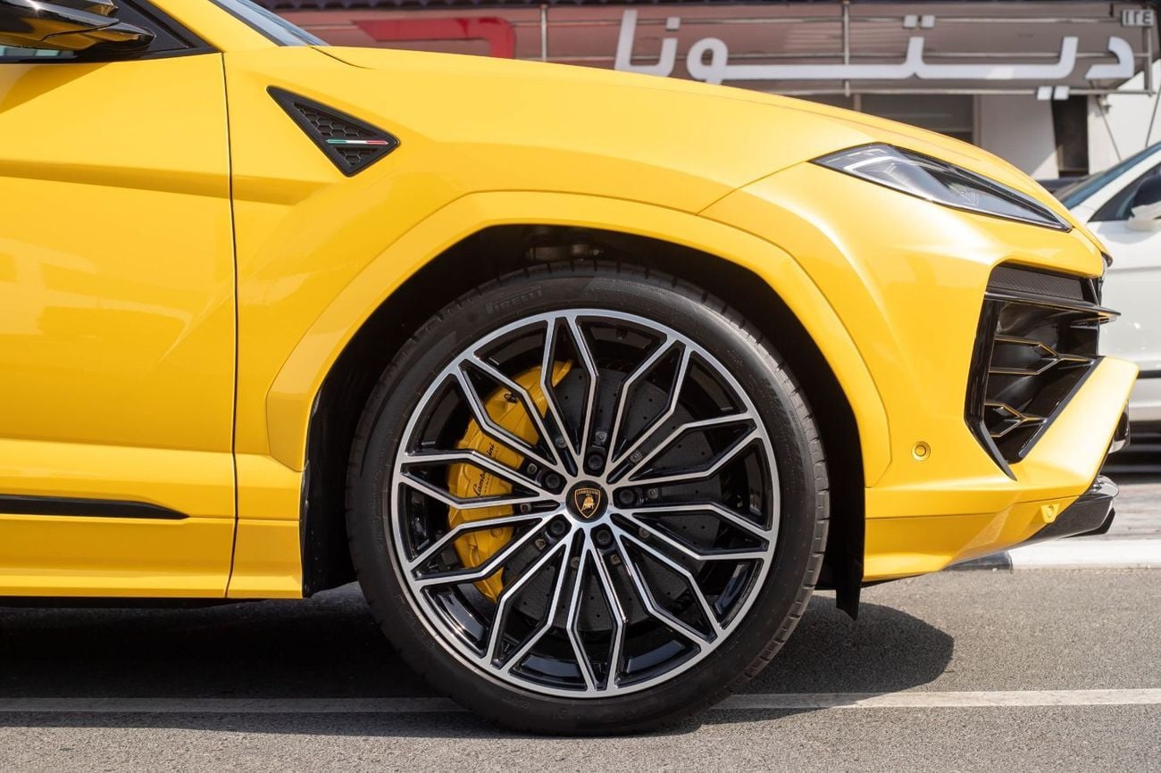 لامبورغيني اوروس Lamborghini Urus SE | 2025 | 0 km | Carbon Fiber