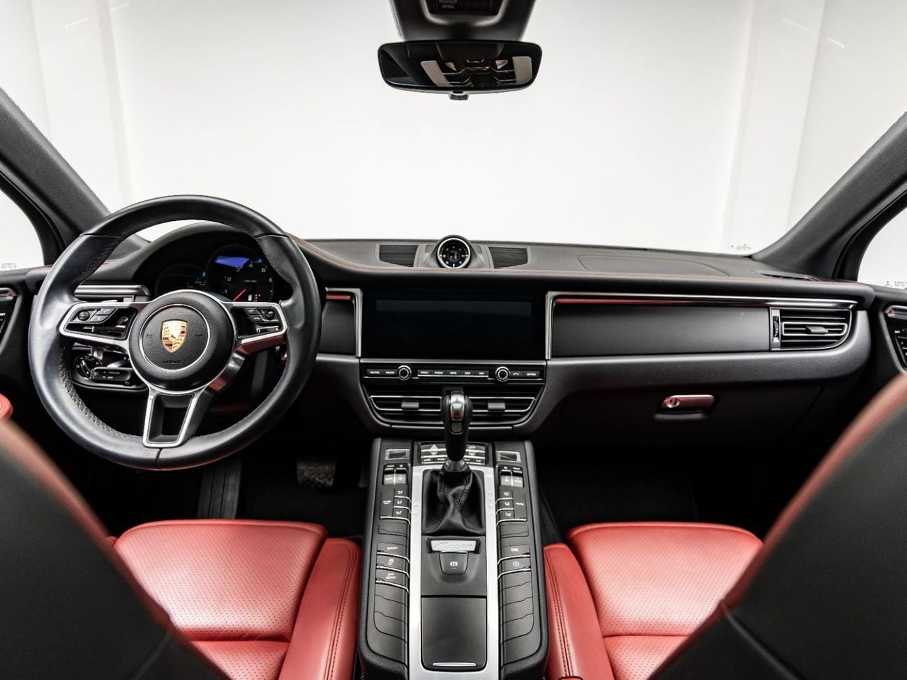 Porsche Macan Std 2.0L (252 HP) 2020 Porsche Macan, 2026 Porsche Warranty, Full Service History, Low KMs, GCC