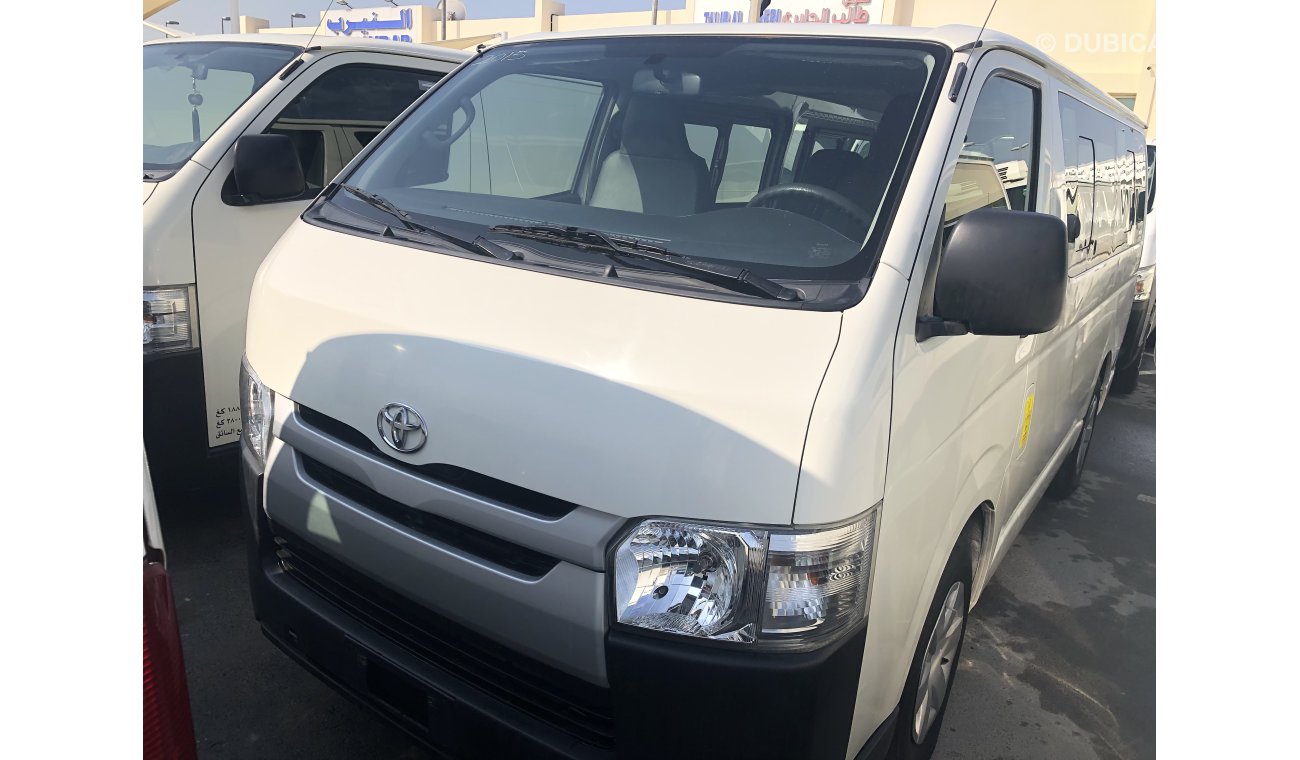 Toyota Hiace Toyota Hiace bus,model:2015.Excellent condition