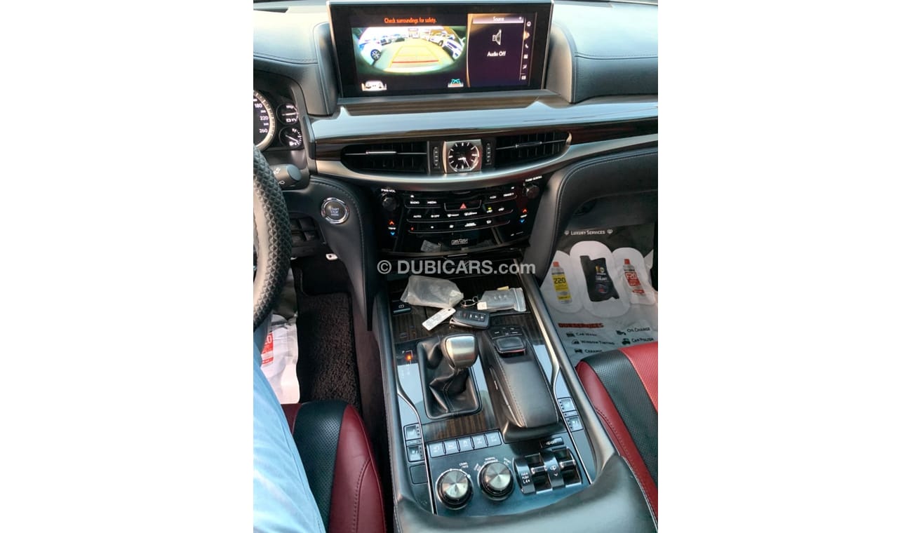 Lexus LX 570 Platinum Signature