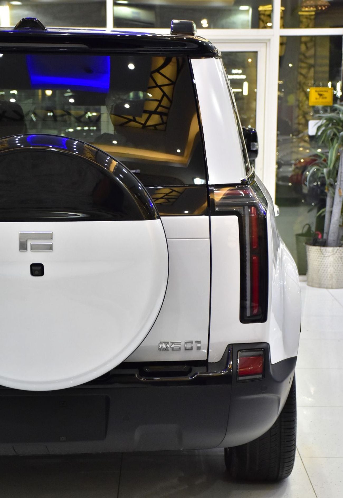 ROX 01 EXCELLENT DEAL for our ROX 01 V.I.P Long Range ( 2026 Model ) in White Color GCC Specs