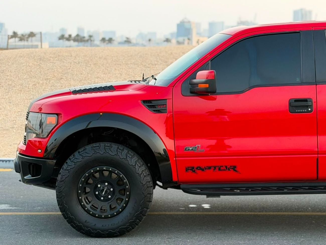 Ford F-150 SVT RAPTOR SUPER CAB