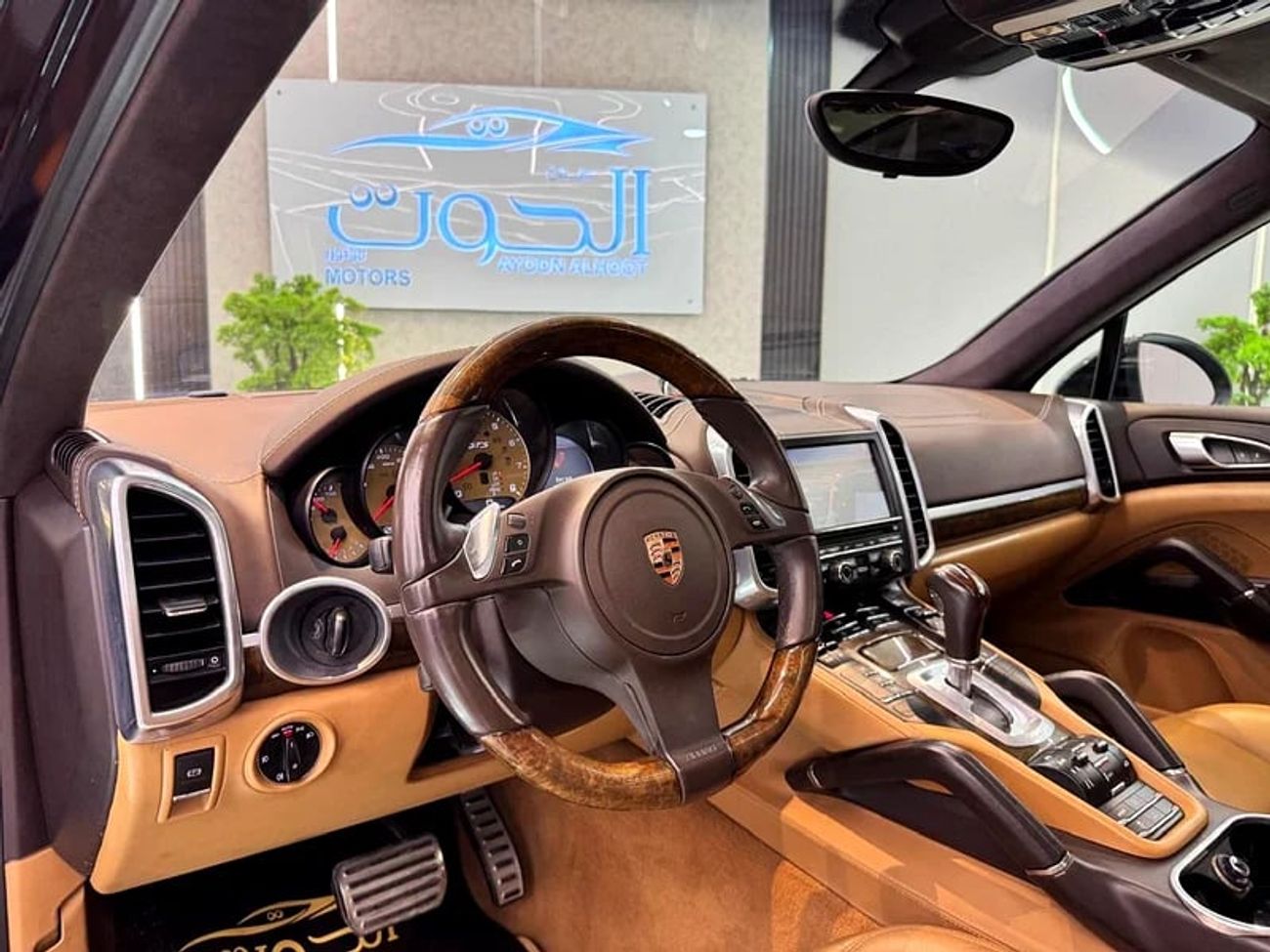 Porsche Cayenne BEAUTIFUL BLACK GTS || FULL OPTIONS || GCC || FREE ACCIDENTS || WELL MAINTAINED