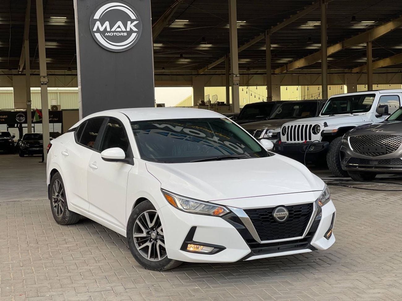 Nissan Sentra 2.0L V4 / FULL OPTION / LOW MILEAGE / RADAR / ROAD ASSIST / BLIND SPOT / RIMS