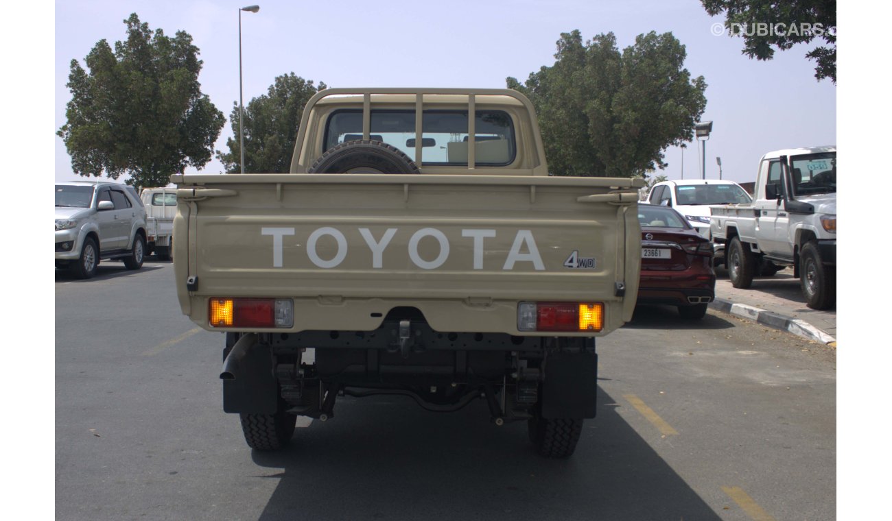 Toyota Land Cruiser Pick Up 4.2L,V6,DIESEL,SINGLE/CABIN,POWER WINDOW,DIFF/LOCK,DOUBLE FUEL TANK,MT,2022MY ( FOR EXPORT ONLY)