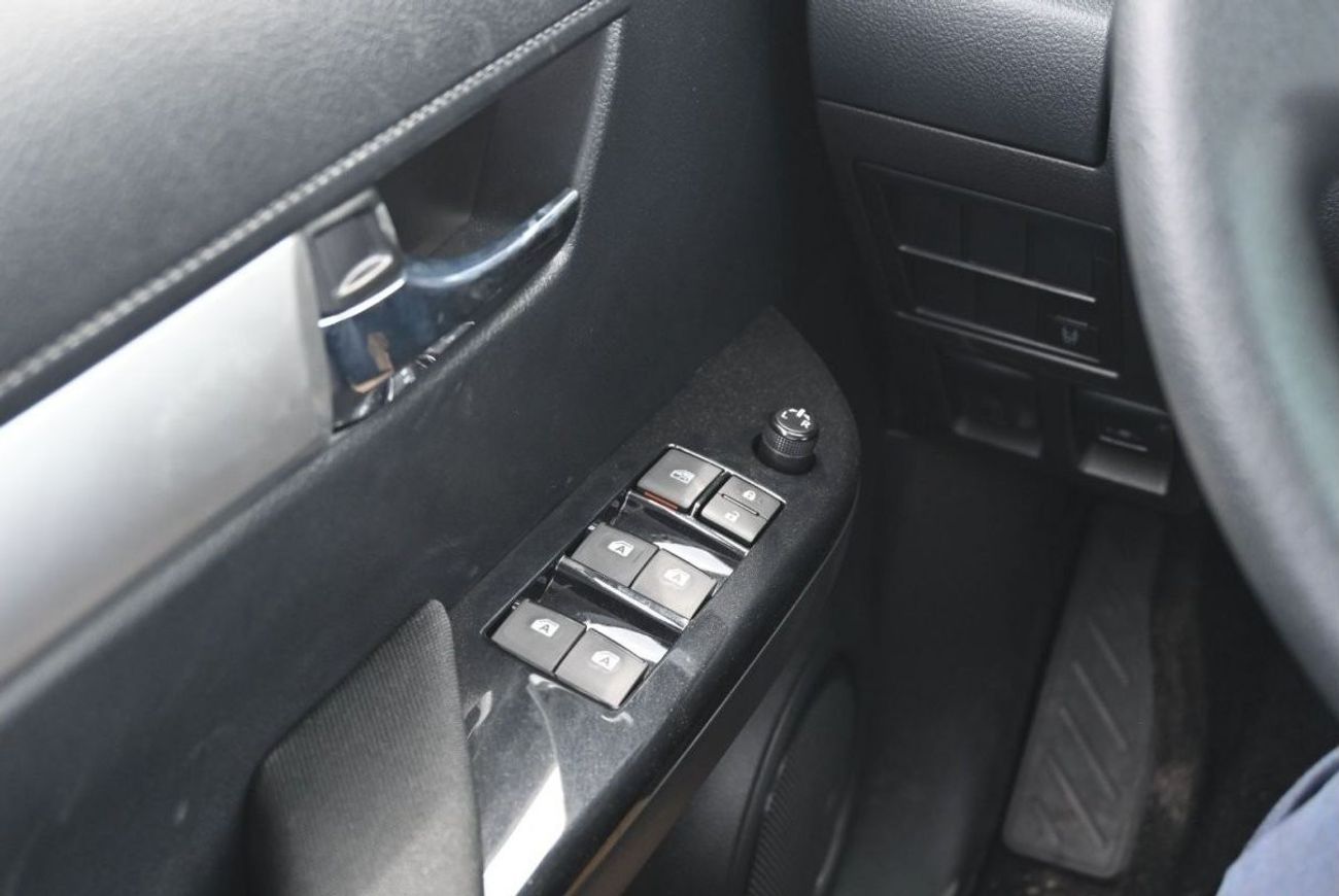 Toyota Hilux Toyota Hilux SR5 2.4L Diesel Automatic, Double Cab,  Color Black , Model 2023