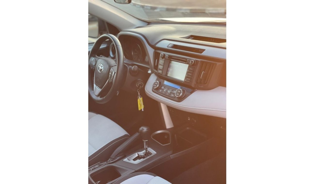 تويوتا راف ٤ 2018 Toyota Rav4 XLE With Sunroof  / EXPORT ONLY / فقط للتصدير