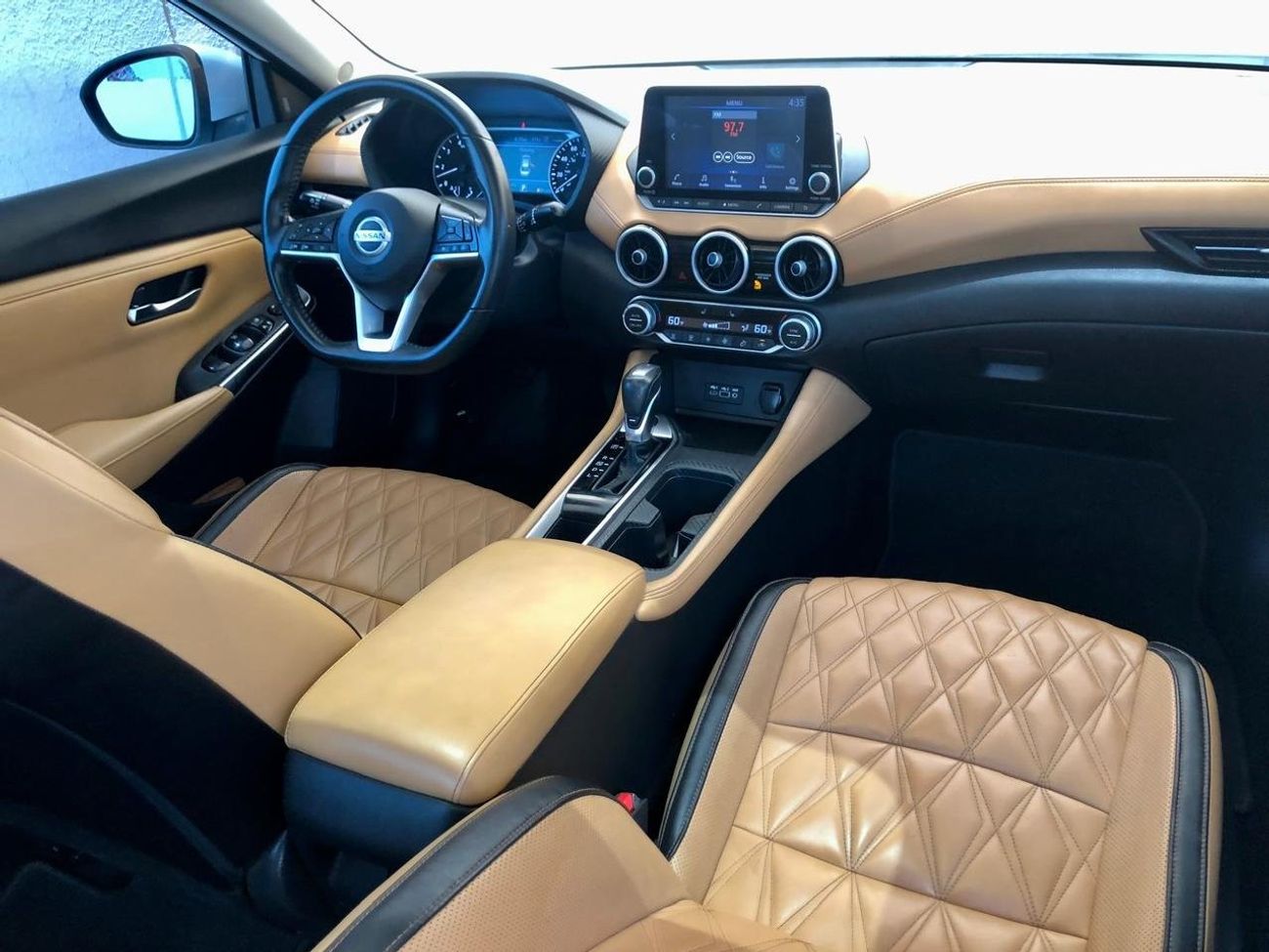 Nissan Sentra SL Nissan Sentra SV 2020-USA top of range ‎نيسان سينترا sv 2020 وارد أعلى مواصفات  2.0L V4