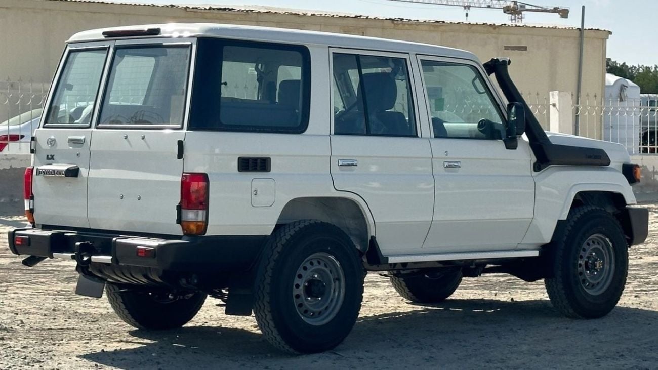 تويوتا لاند كروزر 70 76 4.2L STD 10-SEATER MT (only for export)