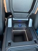 Land Rover Defender P400 110 X-Dynamic SE 3.0L (7 Seater)