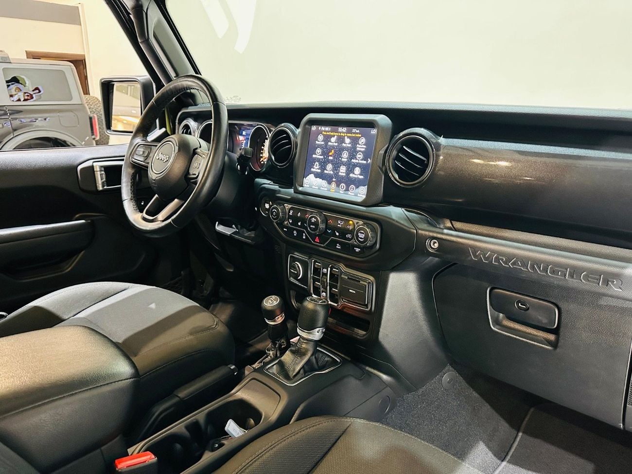 Jeep Wrangler Unlimited Sport S 2.0L A/T