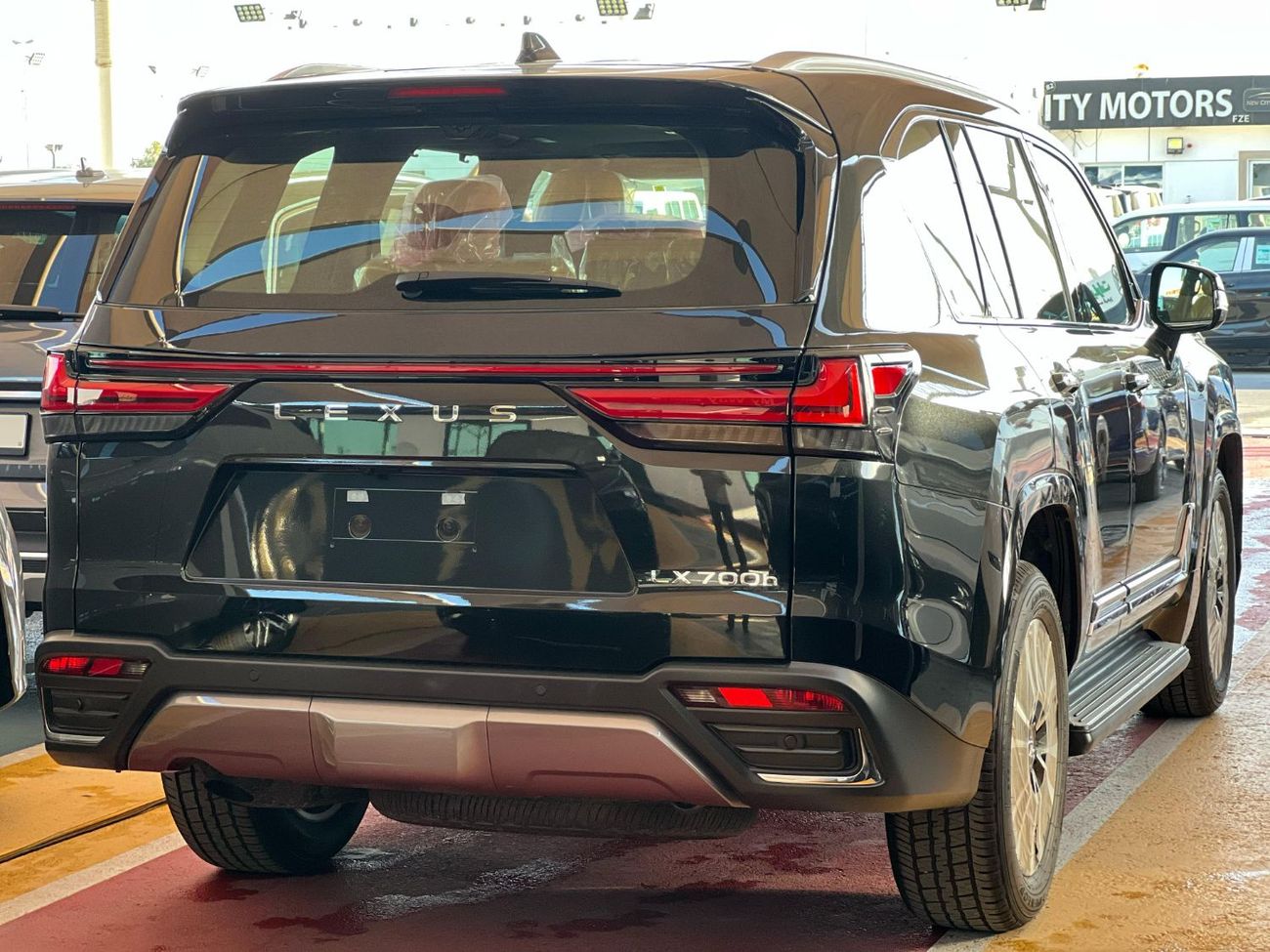 Lexus LX 700h LEXUS LX 700h -  MODEL 2025 -GCC