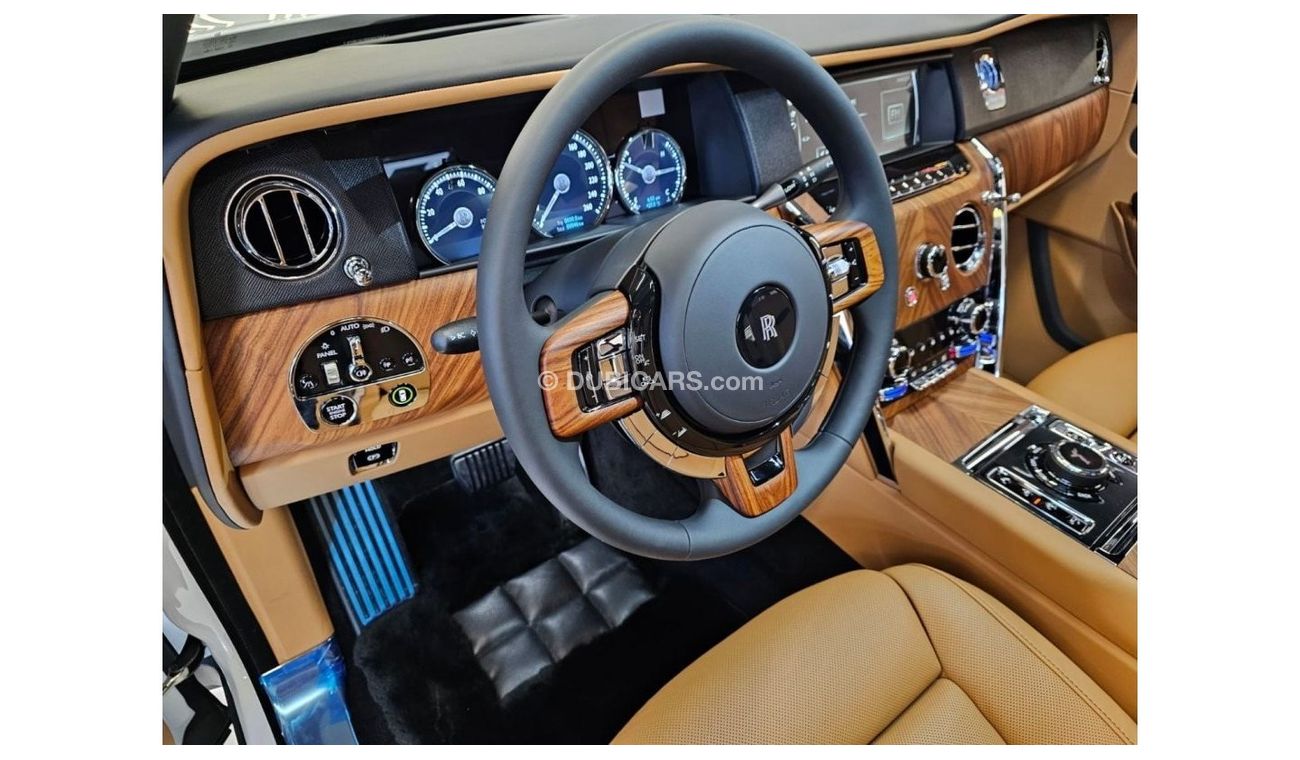 Rolls-Royce Cullinan CULLINAN 2023 GCC/DEALER 4 WARRANTY AND SERVICE CONTRACT UNLIMITED