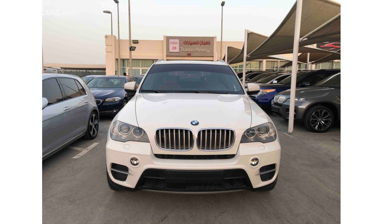 BMW X5 SUPER CLEAN CAR ORIGINAL PAINT GCC SPECS