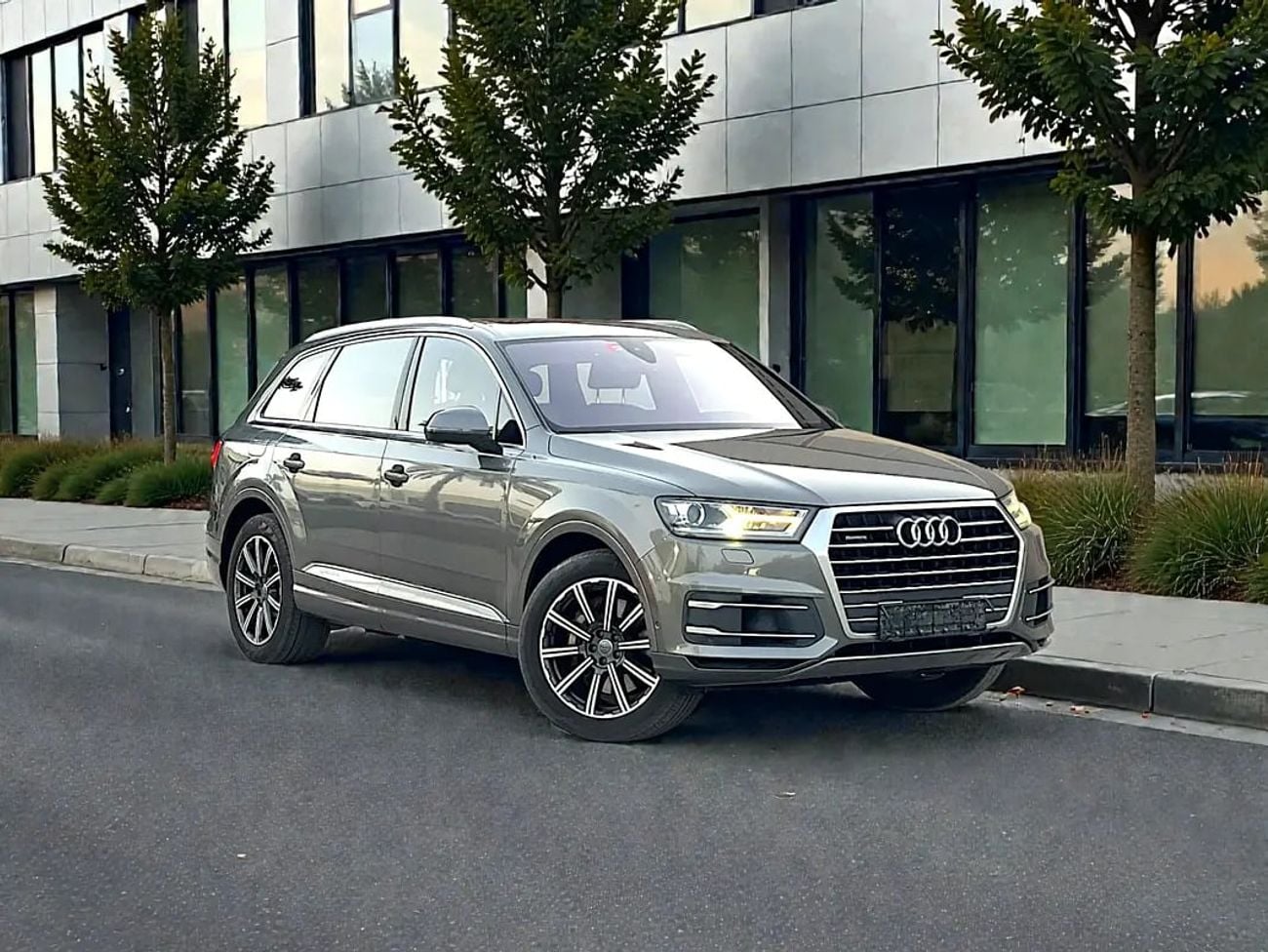 Audi Q7 1,908 P.M | 45 TFSI Quattro | GCC Specs | Well Maintained