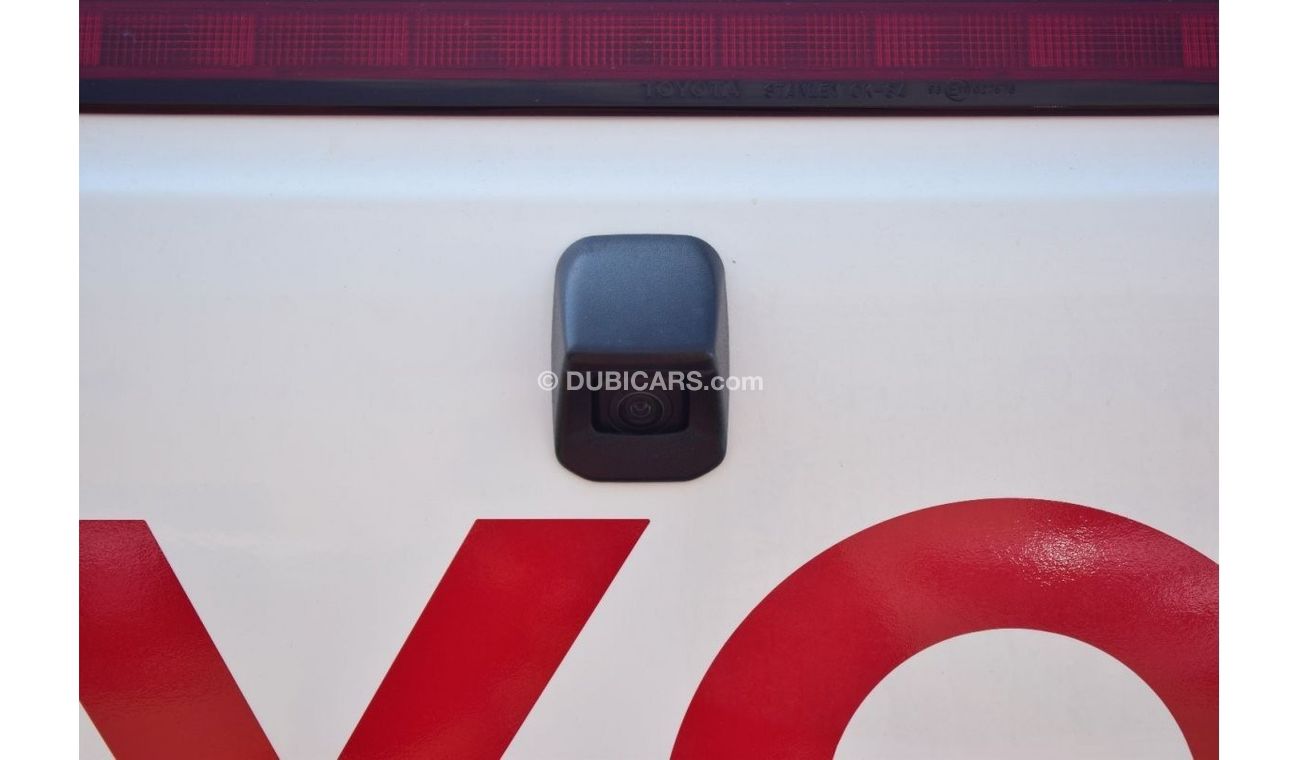 Toyota Hilux 2023 Toyota Hilux 2.7L Pickup , Manual, 4 Doors