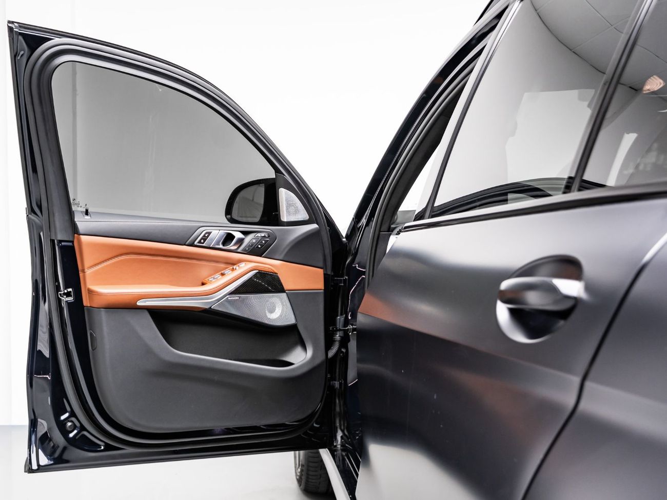 BMW X7 xDriveM60i (6 Seats) 2024 BMW X7 M60i, 4.4 TC V8, 4WD, 530bhp, 8 Speed Auto.