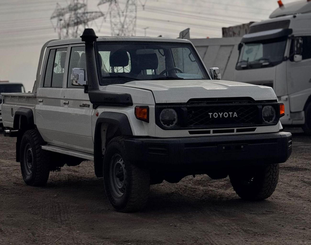 Toyota Land Cruiser Pick Up LC79 Double Cabin LHD 4.2L 1HZ V6 Diesel Engine Manual Gear 4WD 5 Seater 4 Doors