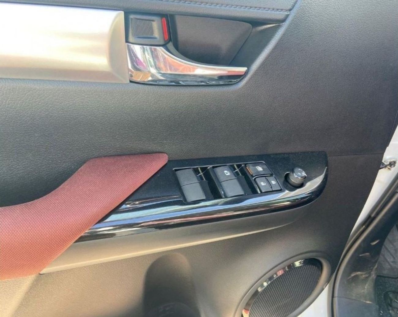 تويوتا هيلوكس 2023 Toyota Hilux 2700cc Full Option Automatic With Rear Camera Zero KM