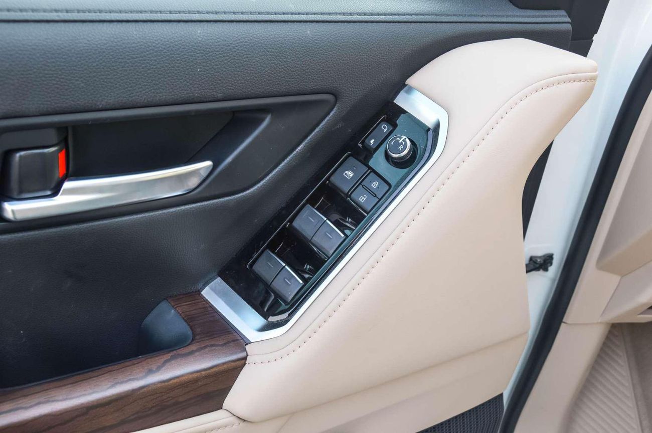 تويوتا لاند كروزر GXR 4.0L TOYOTA LAND CRUISER GX.R 4.0L 4WD PETROL SUV 2025