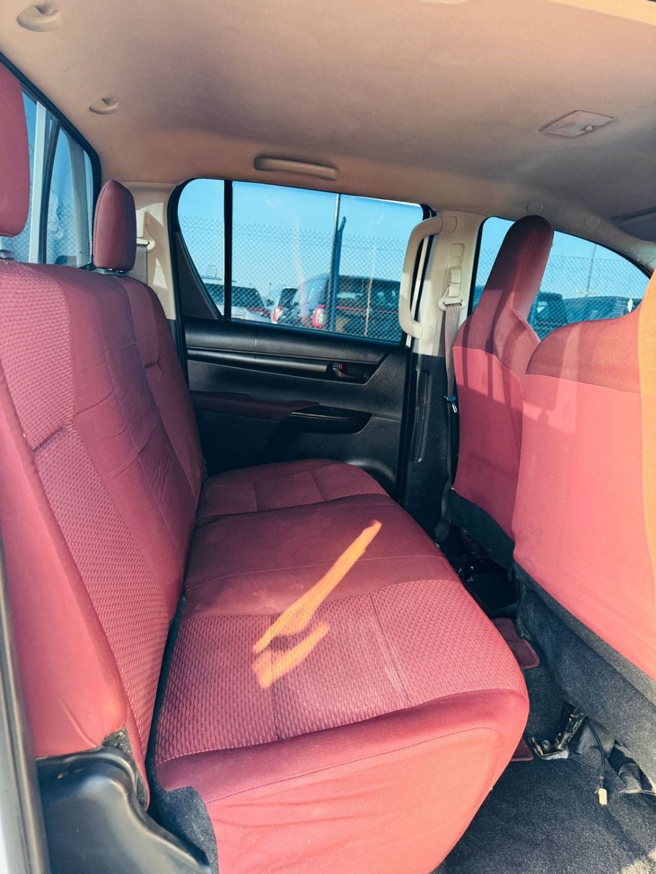 تويوتا هيلوكس GLX 2.7L Double Cab Utility M/T