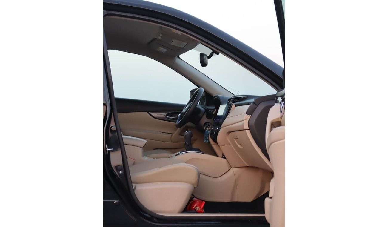 Nissan XTrail S 2.5L (181 HP) FWD Nissan x-trail 2.5L 2021 GCC accident free in excellent condition 1217 P.M