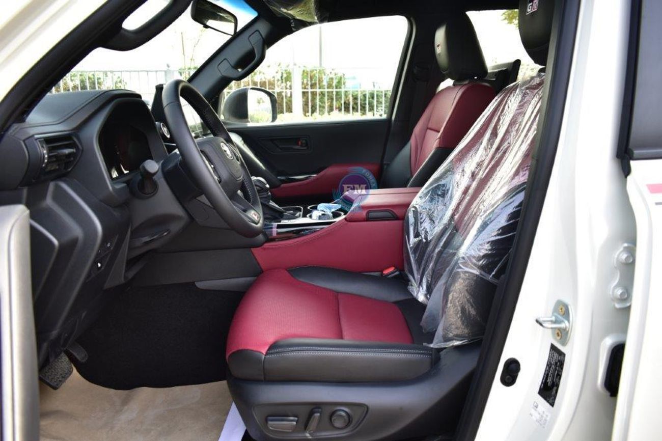 تويوتا لاند كروزر 300 GR Sport V6 4.0L Petrol Automatic