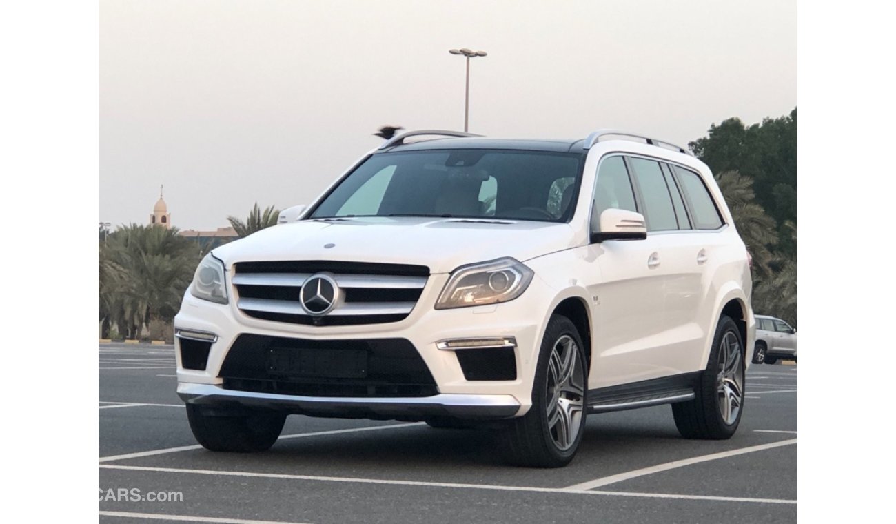 Mercedes-Benz GL 500 MODEL 2015 GCC CAR PERFECT CONDITION INSIDE AND OUTSIDE FULL OPTION PANORAMIC ROOF LEATHER SEATS BAC