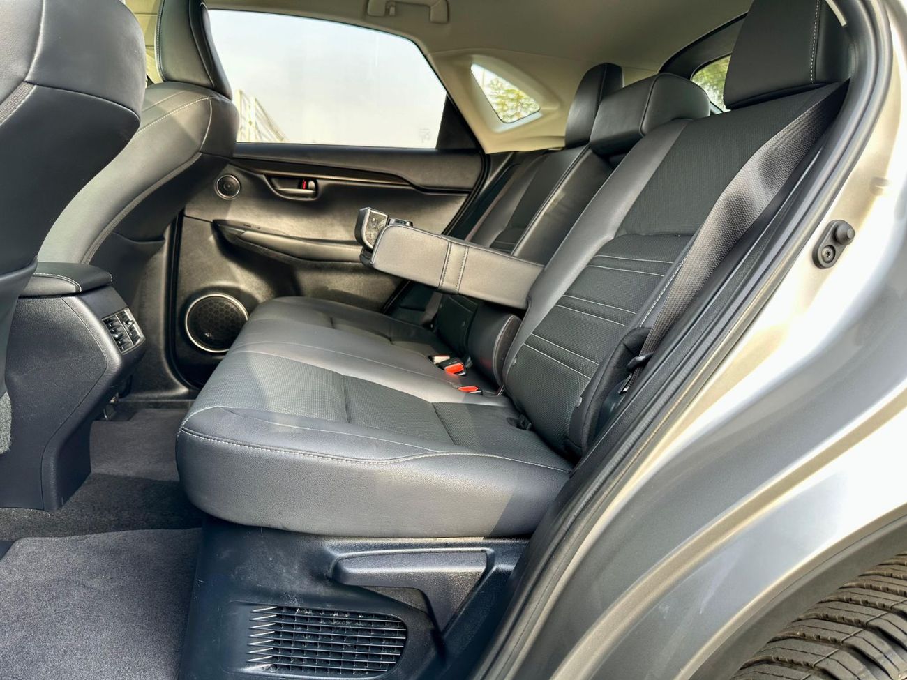 لكزس NX 300 *LEXUS NX300h Hybrid* Full option